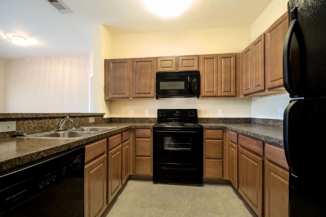 Fully Furnished Kitchen at Southgate Glen, Weatherford, 76086