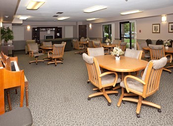 300 Spruce Street 1-2 Beds Apartment, Affordable, Senior Housing, Section 8, Wait and Interest List Open for Rent - Photo Gallery 6