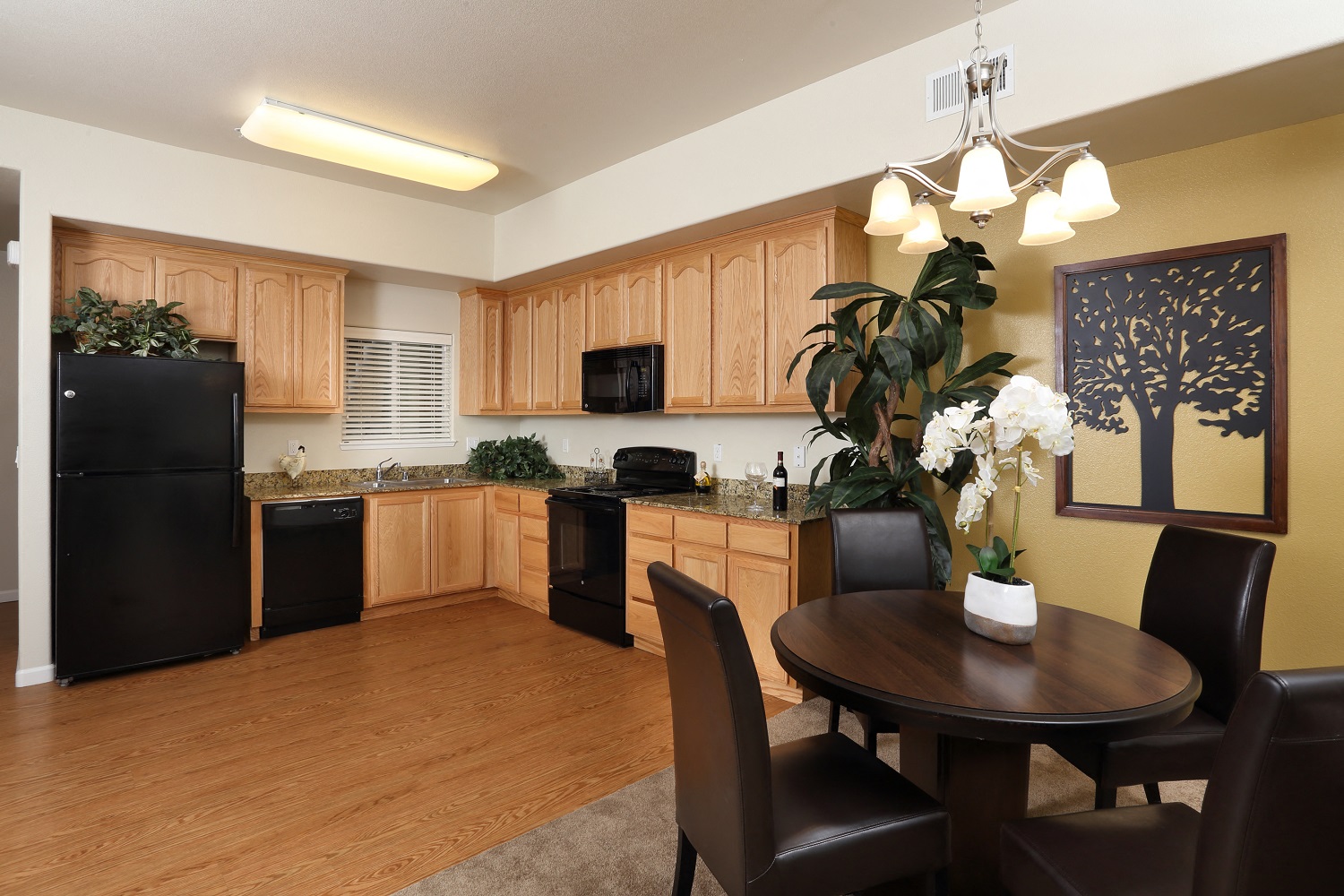 Creekbridge Village Apartments Apartments In Salinas Ca