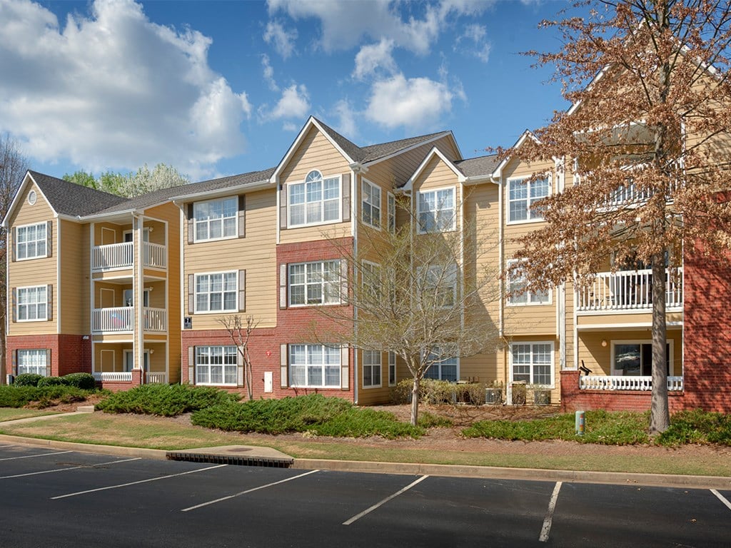 Modern Apartments On North Point Parkway Alpharetta for Small Space