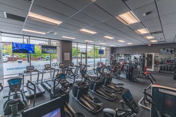 On-Site Fitness Facilities in Downtown Grand Rapids - Photo Gallery 33