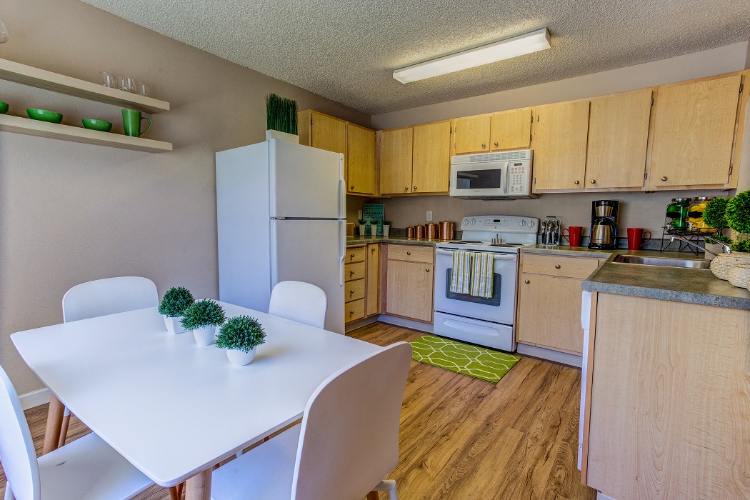 Separate Dining Area at Commons at Timber Creek, Portland, OR 97229