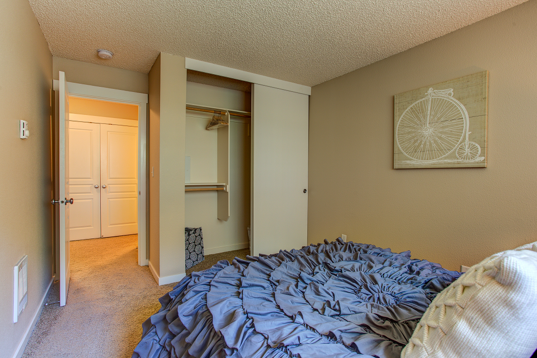 Apartments in Portland, OR Commons at Timber Creek