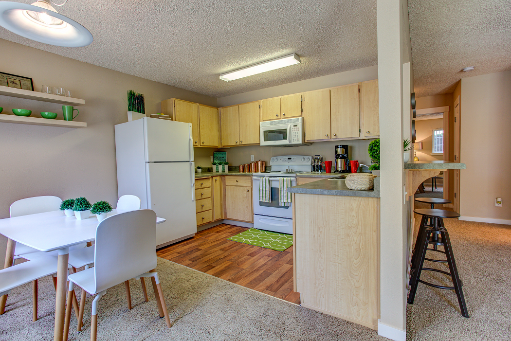 Commons At Timber Creek Apartments, 12450 NW Barnes Rd, Portland, OR