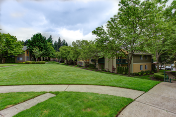 Tigard Property Management, Commons at Avalon Park Apartments - Photo Gallery 38