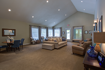 Commons at Avalon Park- Tigard Apartment Rentals - Photo Gallery 6
