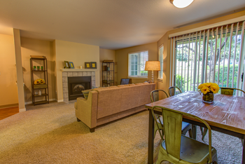 Apartments for Rent Near Tigard, Oregon-Commons at Avalon Park - Photo Gallery 18