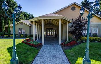 Front Entrance to Office at Commons at Avalon Park Apartments, Tigard, 97224