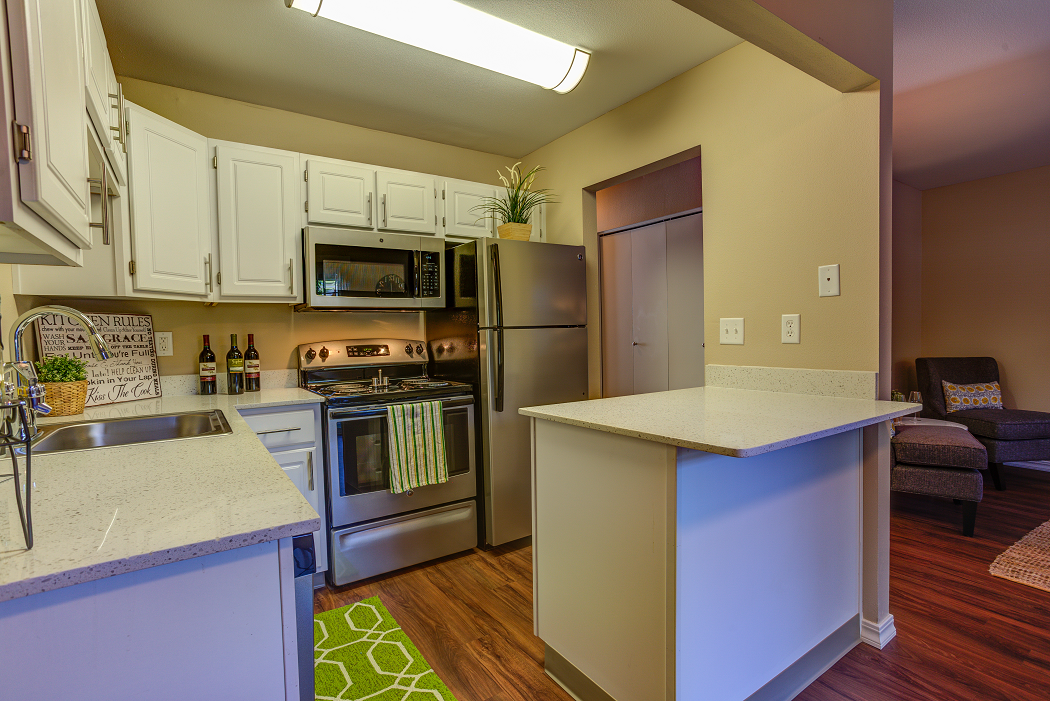 Commons at Hawthorn Village Apartment Hillsboro Oregon