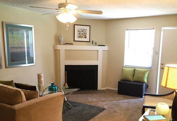 Pleasant Pointe Apartments 1602 Green Mountain Drive