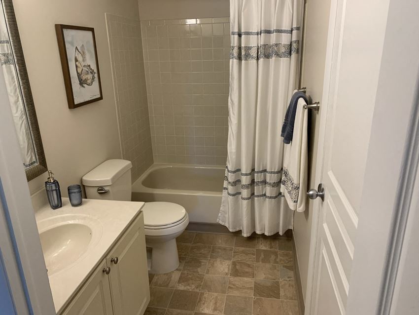 Harbour Village Apartments, 19200 W Harbour Village, Northville, MI