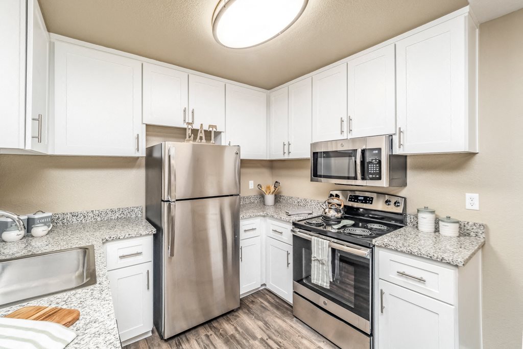 Dazzling Kitchens at Cameron Oaks apts in Cameron Park, CA