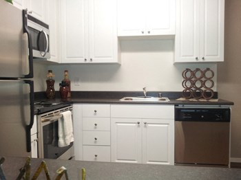 4909 Date Avenue 1-2 Beds Apartment, Market Rate for Rent - Photo Gallery 4
