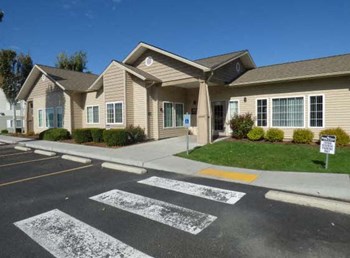 Exterior Building leasing office Heron Creek - Photo Gallery 2