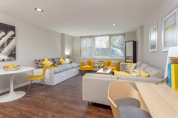 1320 Somerville Ave Studio-1 Bed Apartment, Student for Rent - Photo Gallery 3