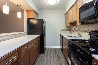 2901 Welsh Road Studio Apartment for Rent - Photo Gallery 1