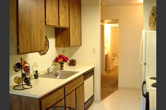 PACIFIC COMMONS Apartments, 504 Northbank Court, Stockton, CA - RENTCafé