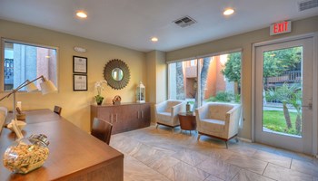 Leasing office entry way - Photo Gallery 5