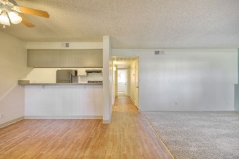 Wide view from living room - Photo Gallery 12