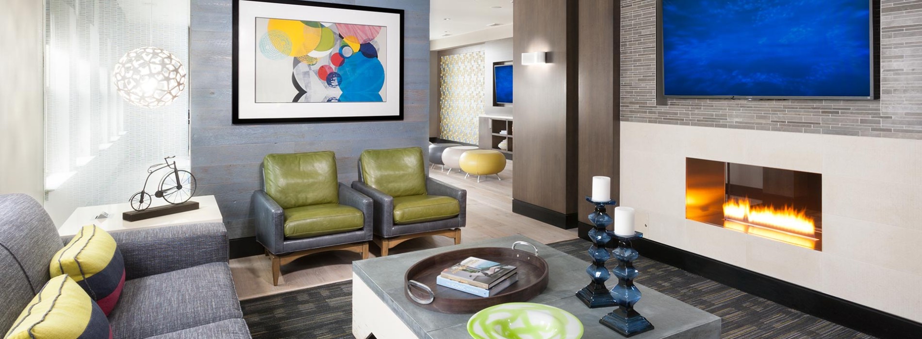 Clubhouse with Sitting Area with fireplace