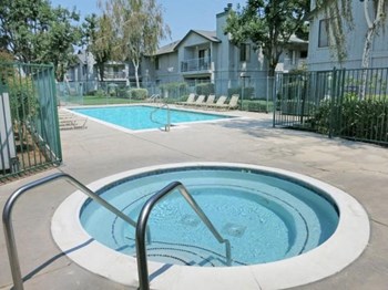 Park Place | Manteca | Apartments | Spa