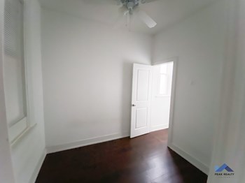 1056 N. Ashland Ave. 1-3 Beds Apartment for Rent - Photo Gallery 6