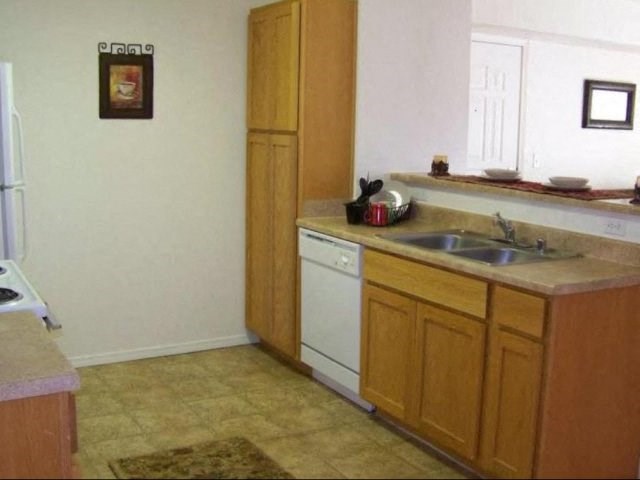 Full kitchen View  Spokane, WA 99216 Apt Rentals | Parkside at Mirabeau