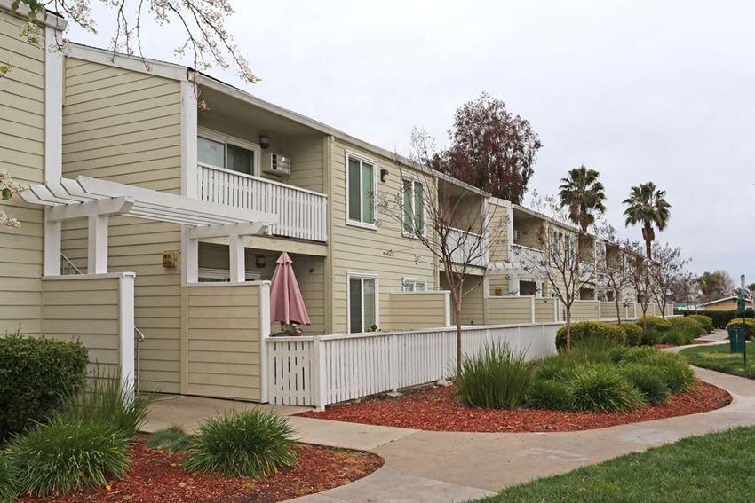 Exterior view of buildings l Park Brentwood CA Apartments for rent