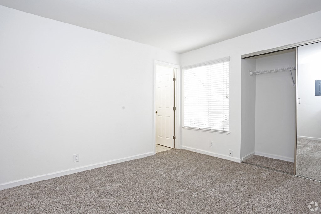 bedroom with window at PARKSIDE BRENTWOOD, Brentwood, 94513