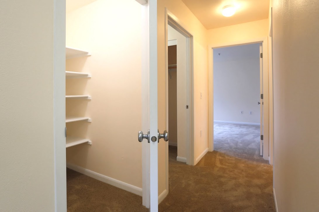 Closet Storage l Redwood Commons Apartments McMinnville, OR