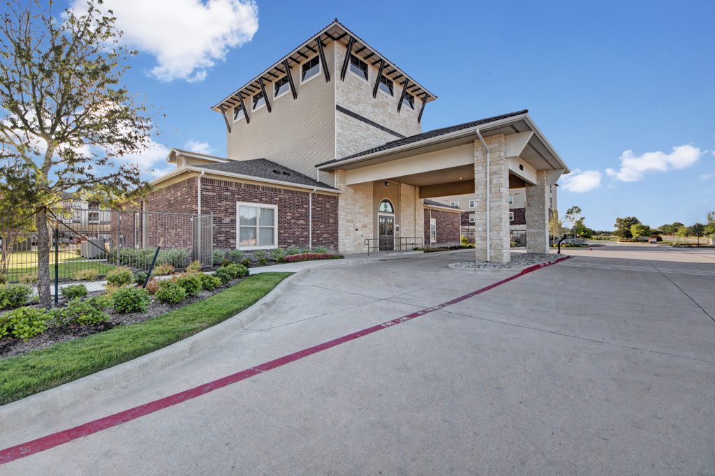 The Savannah At Gateway Apartments 401 Shiloh Road Plano Tx