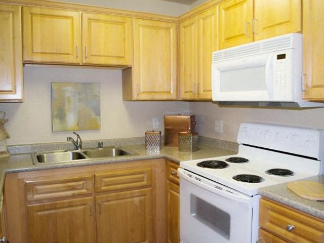 Full Kitchen Siena Villas Apts for rent in Elk Grove Ca