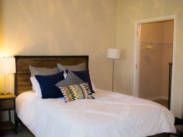Furnished Bedroom Elk Grove 95758 Apts for rent l Siena Villas