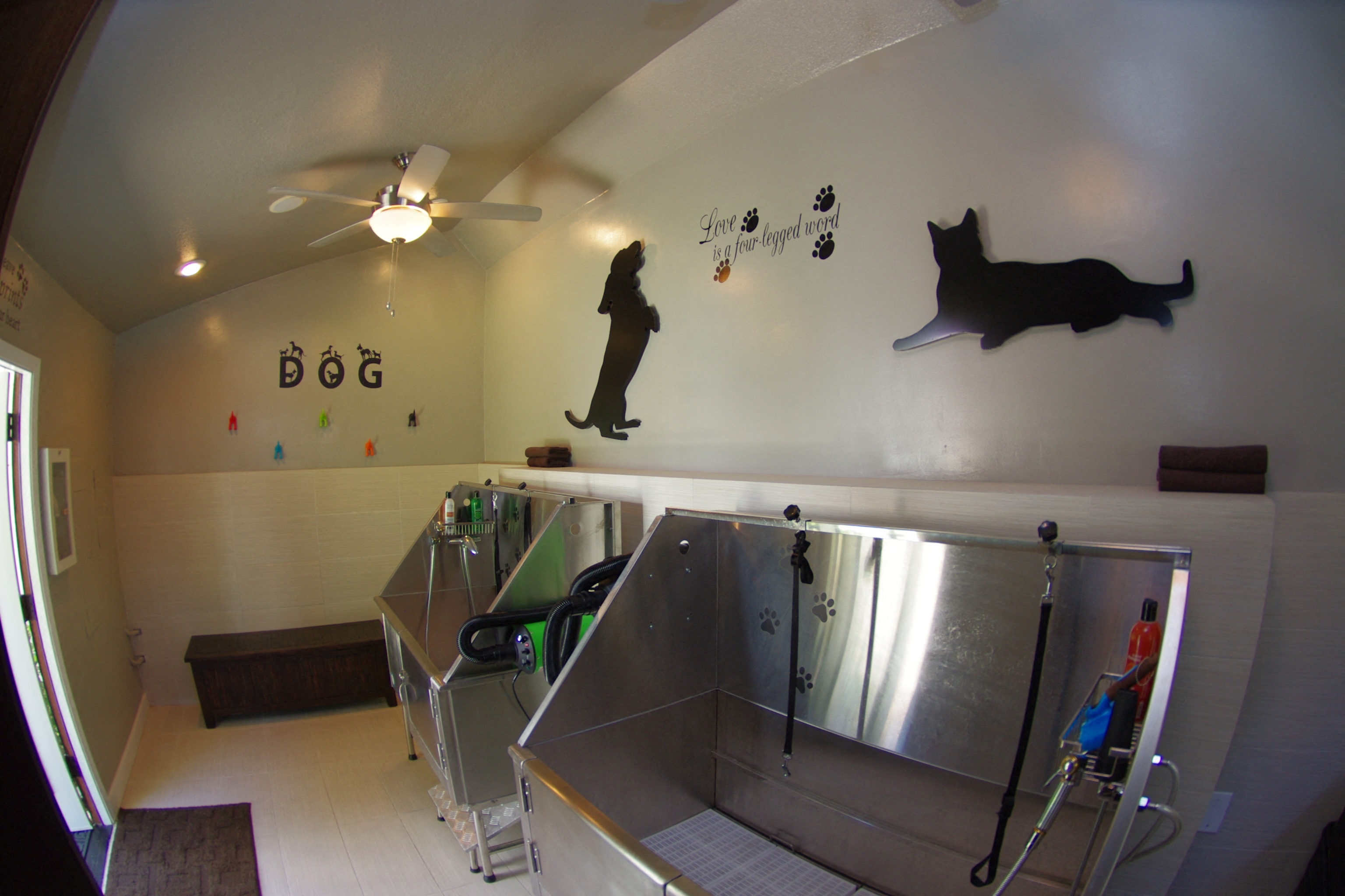 PET SPA Sacramento Ca Apartments For Rent Montecito Villas