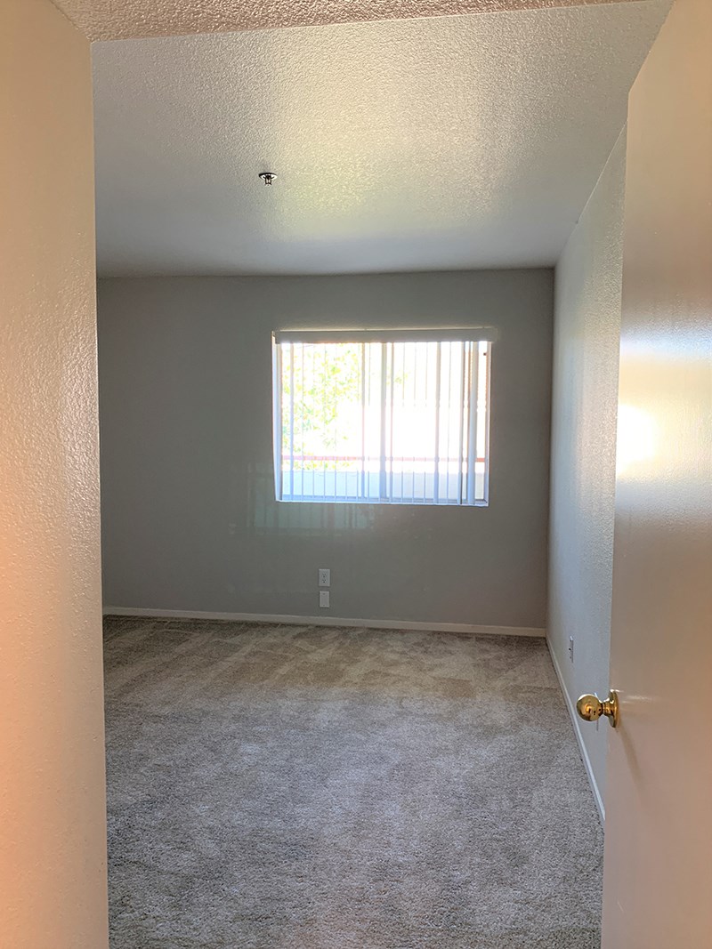 Spacious Bedrooms | Somerset Apartments in Antioch, CA 94509