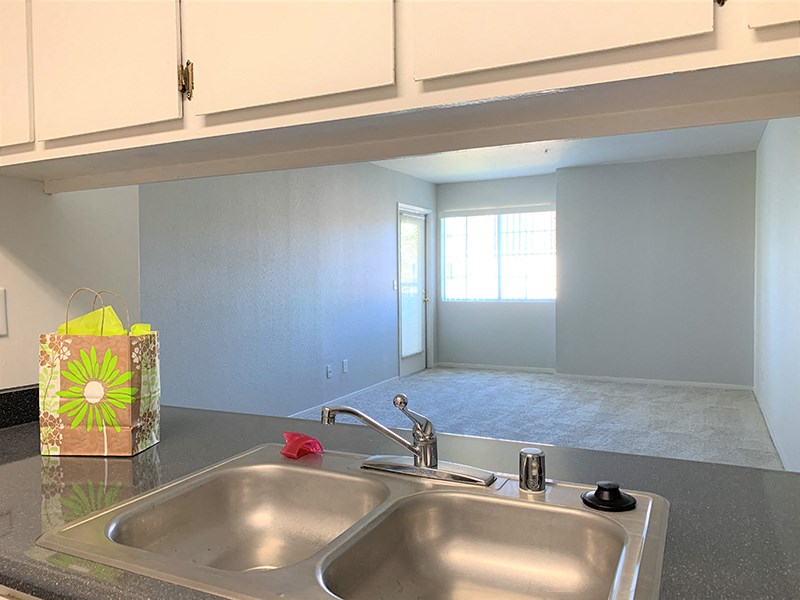 Kitchen Sink | Somerset Apartments in Antioch, CA 94509