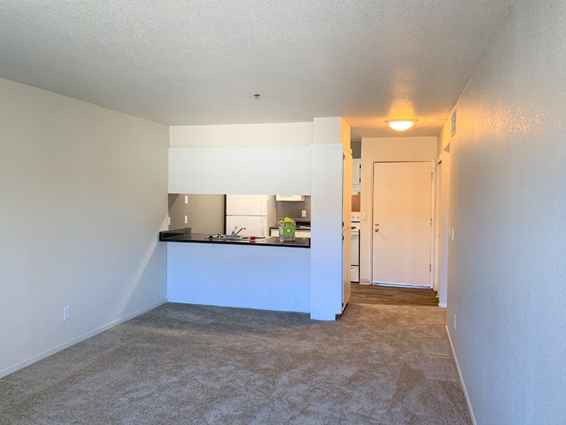Living Room & Kitchen at Somerset Apartments in Antioch, CA 94509
