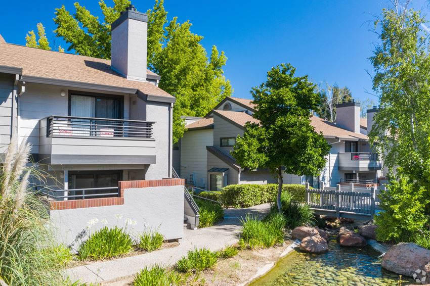 Exterior building l Somersett Hills Apartments in Roseville Ca - Photo Gallery