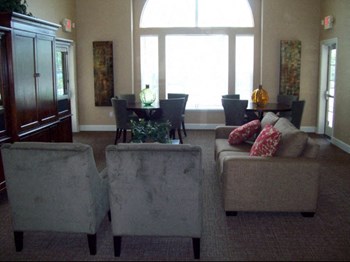 Office seating l Sommerset Place Apartments in Sacramento CA - Photo Gallery 2