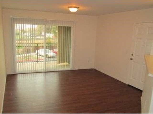 Living room   l Sommerset Place Apartments in Sacramento CA