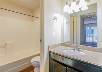 bathroom  - Photo Gallery 11