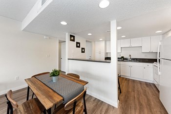 895 Sierra Vista Drive Studio-2 Beds Apartment for Rent - Photo Gallery 4