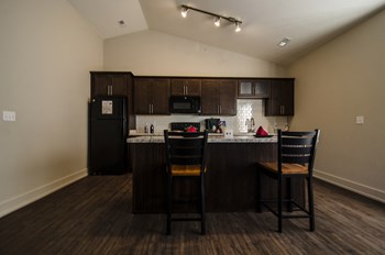 1122 Beech Street 2 Beds Home, Student for Rent - Photo Gallery 6