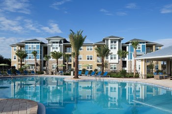 The Oaks at Southlake Commons Luxury Apartments - Photo Gallery 2