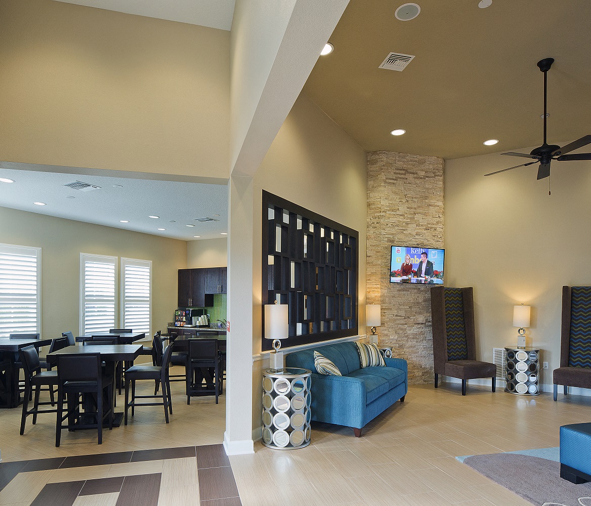 The Oaks at Southlake Commons Luxury Apartments