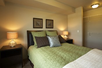 bedroom l Tressa Apartments in Seattle WA - Photo Gallery 6