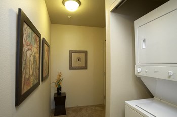 Washer and Dryer l Tressa Apartments in Seattle WA - Photo Gallery 7
