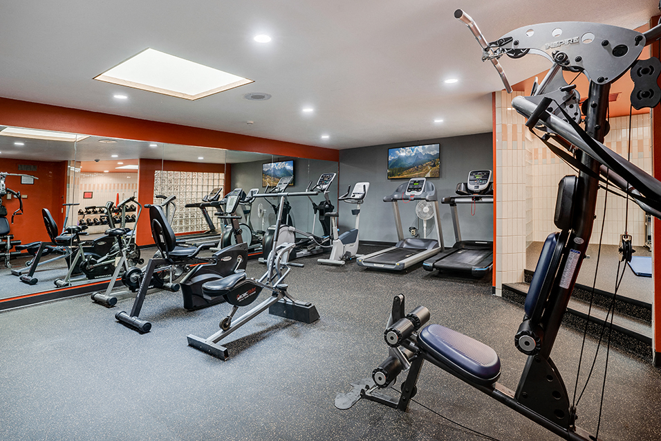 Fitness room with various equipment