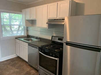 1711 Oxmoor Road 1-2 Beds Apartment for Rent - Photo Gallery 2