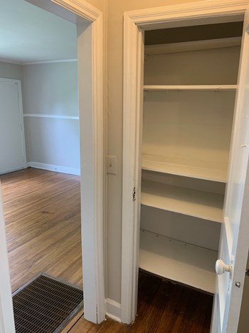 1711 Oxmoor Road 1-2 Beds Apartment for Rent - Photo Gallery 5